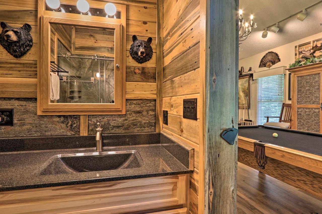 Eclectic Cabin With Hot Tub 1 Mi To Ober גטלינבורג מראה חיצוני תמונה